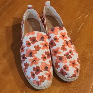 Size 12 red floral toms shoes